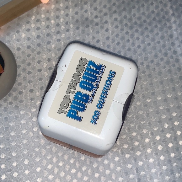 Pub Quiz Top Trumps Quiz Card Game 🍺 - Picture 2 of 3